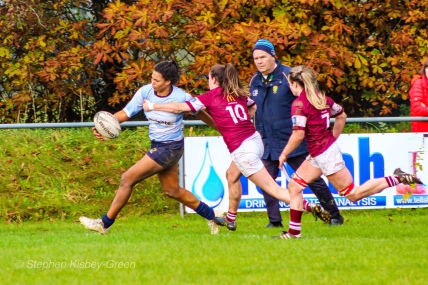 Eimear Corri protecting the ball as she tries to fend off the defence. Photo: Stephen Kisbey-Green